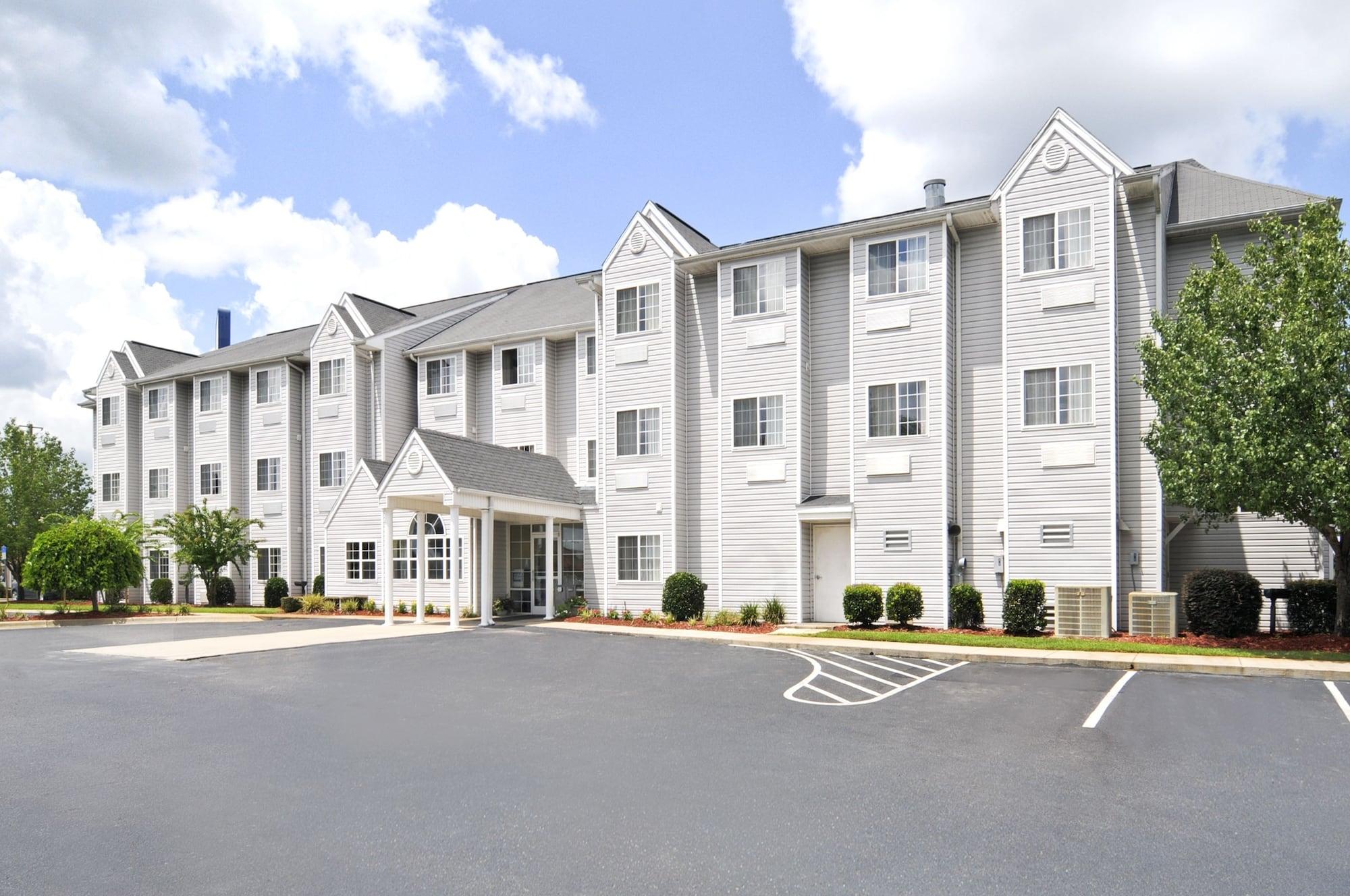 Microtel Inn & Suites Marianna Exterior photo